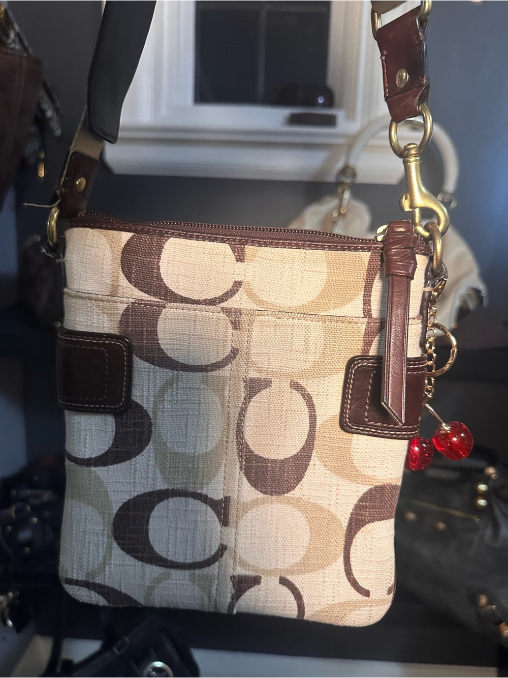 vintage Coach signature C canvas crossbody bag - Picture 2 of 6